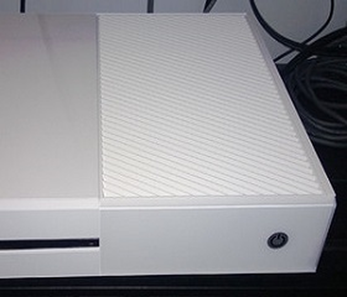 Beyaz Xbox One, Microsoft Çalışanlarına Özel Olabilir