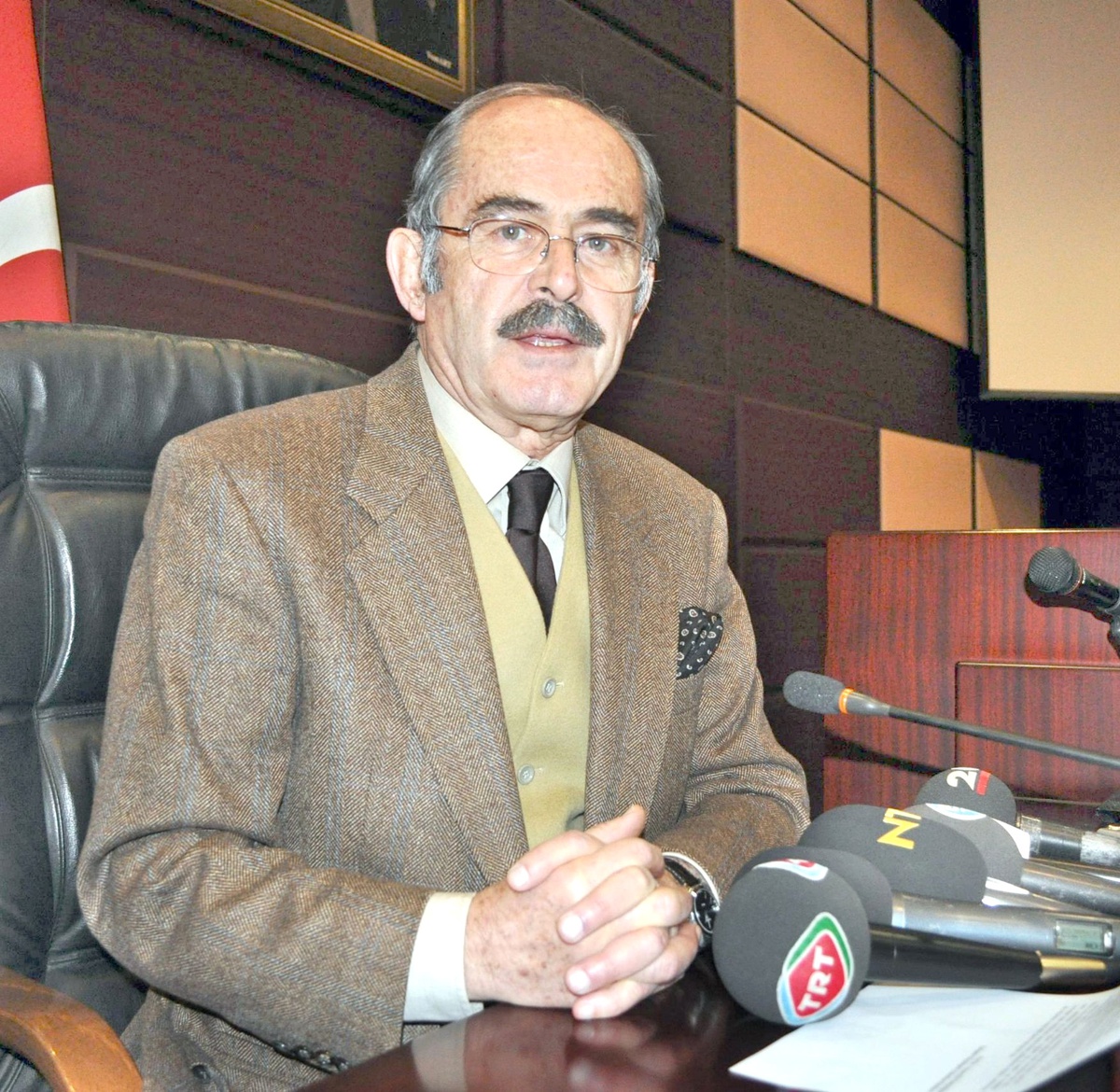 Büyükerşen\'in Ankara Adaylığı Haberleri