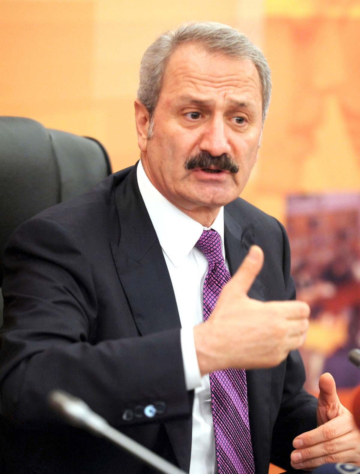 Çağlayan: "Merkez Bankası\'nın Dolara Müdahale Etmesine Gerek Yok"