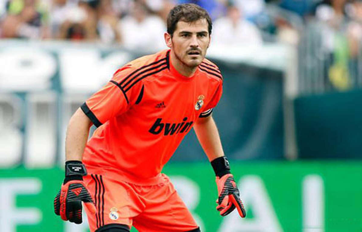 Casillas\'ın Geleceği, İspanya Basınında