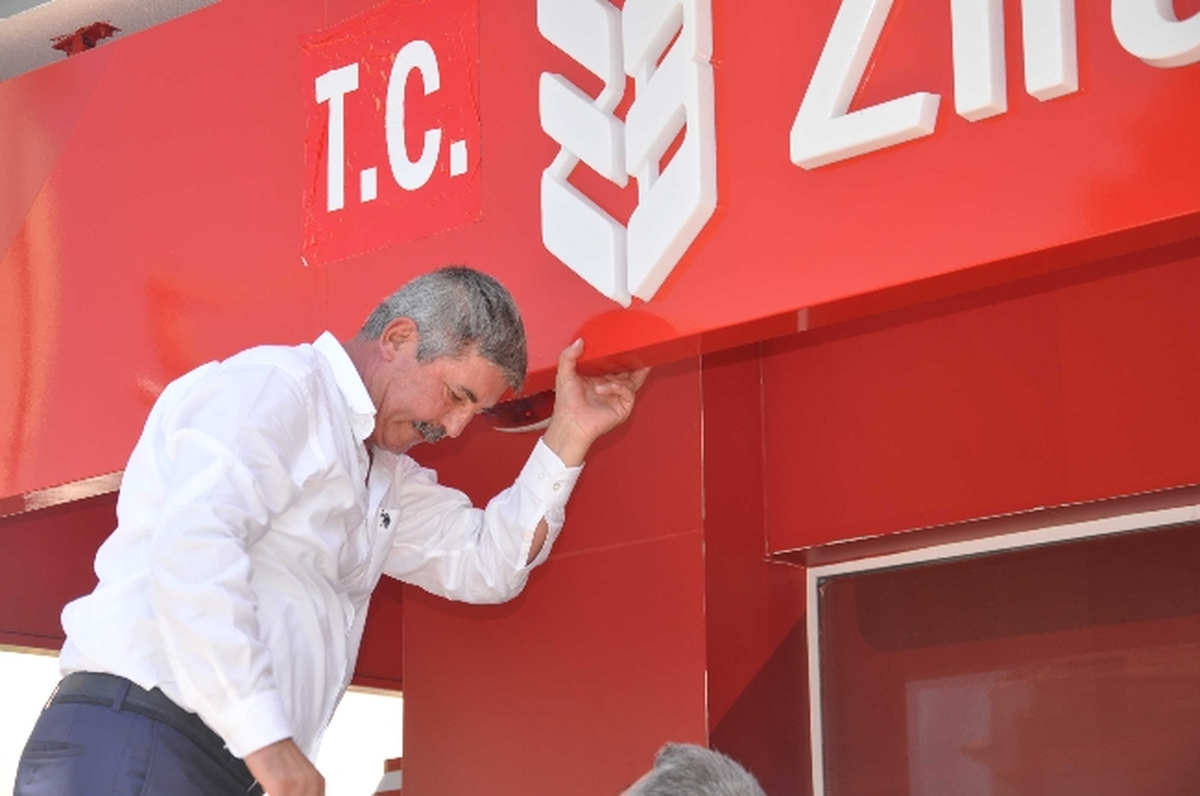 CHP\'den "T.c." Protestosu