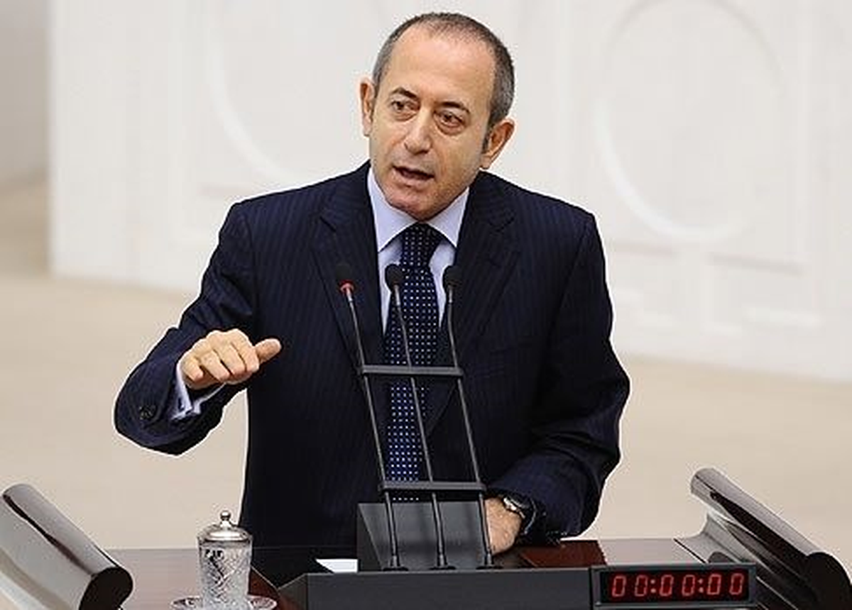 CHP\'li Hamzaçebi: Hükümet Değerli Yalnızlığıyla Başbaşa... Cemil Çiçek Kendine Görev Tanımı Yaptı