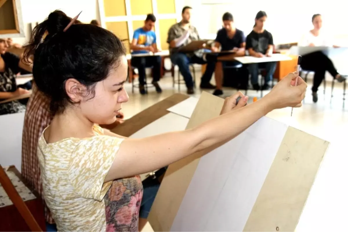 ÇOMÜ GSF\'de Özel Yetenek Sınavı Yapıldı