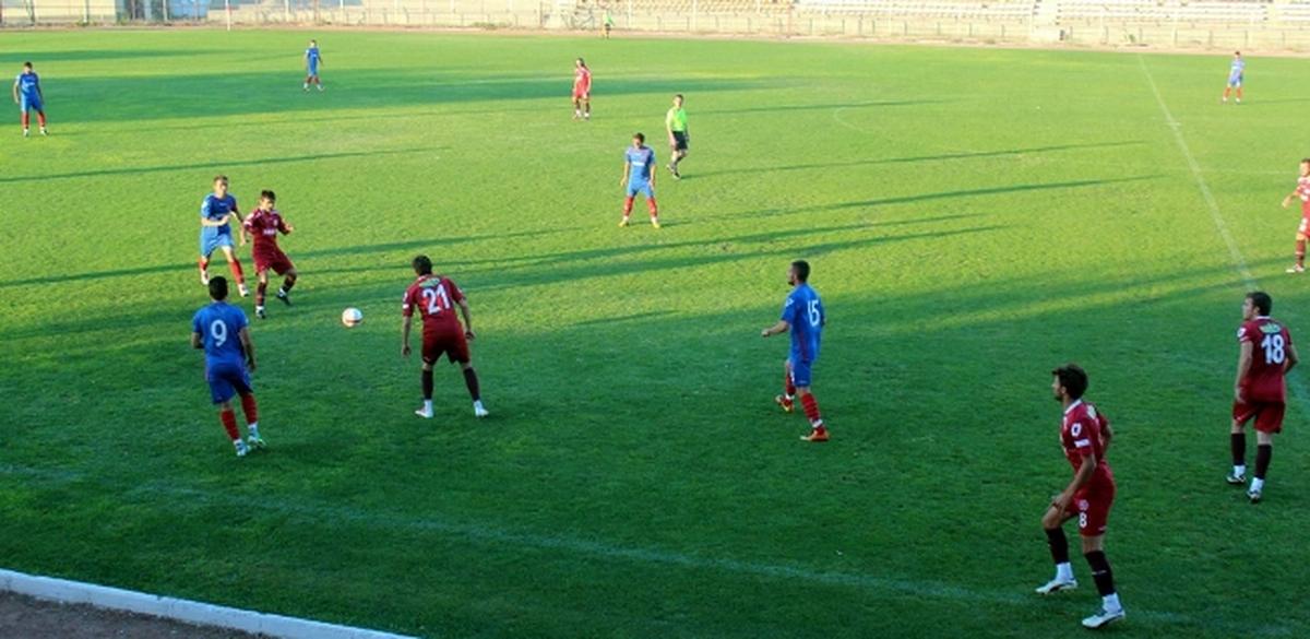 Dört Eylül Belediyespor, Hazırlık Maçında Tokatspor\'u 2-1 Mağlup Etti