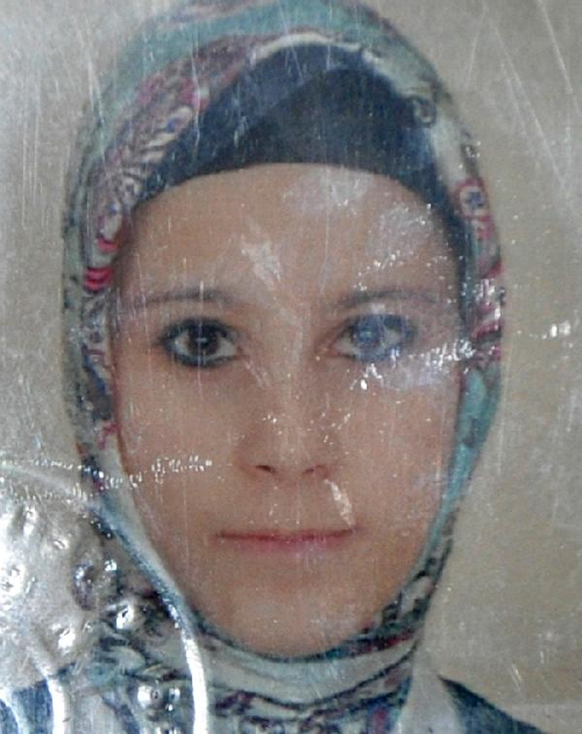 Topuklu Ayakkabı Yüzünden Merdivenden Düşen Genç Kız Öldü