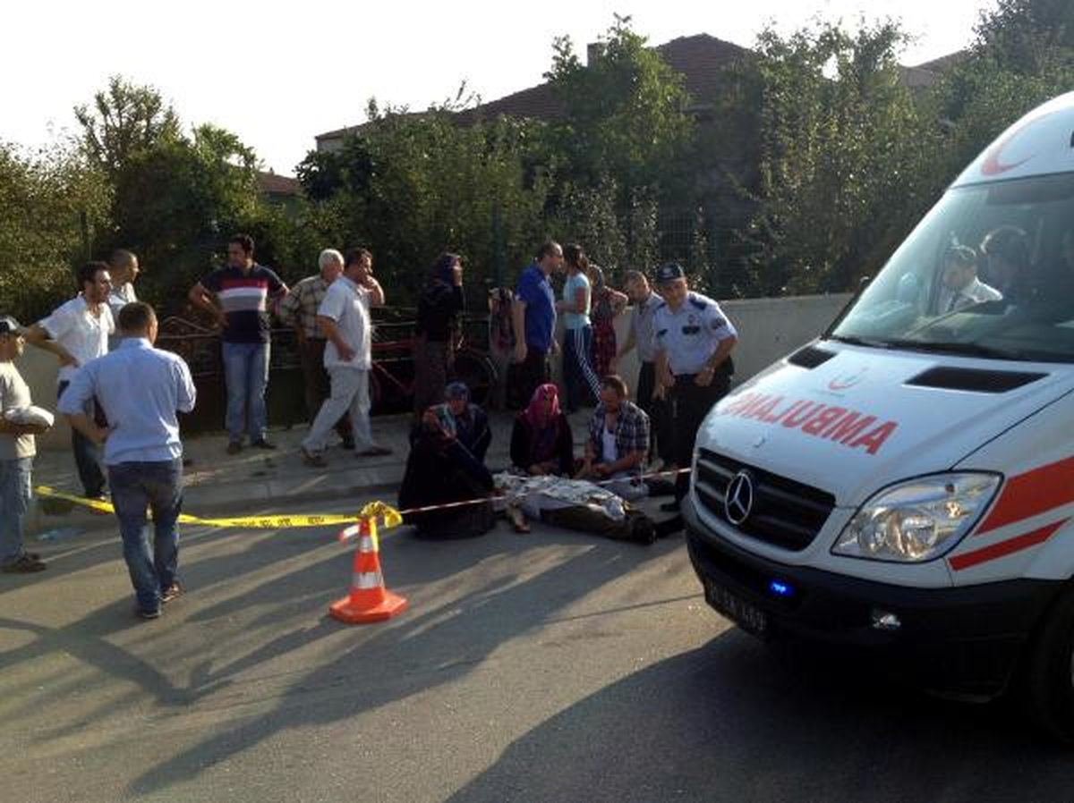Hafif Ticari Aracın Çarptığı Bisikletli Öldü