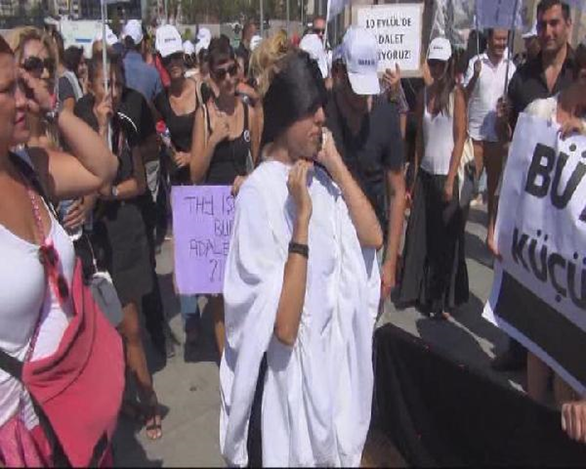 Hava-İş\'ten Adliye Önünde Protesto
