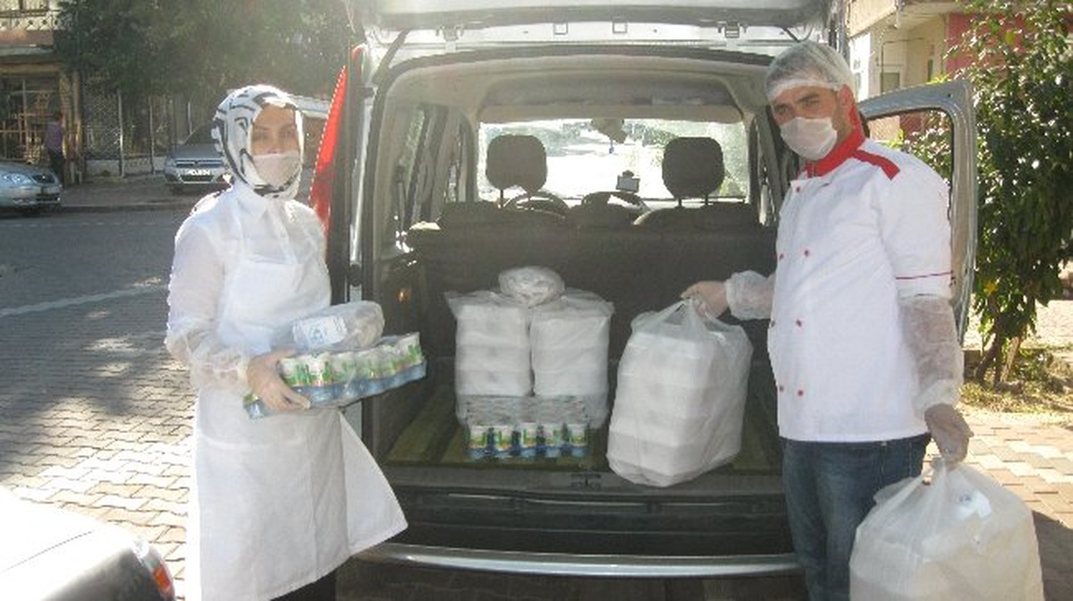İzmit Belediyesi\'nden Cenaze Evlerine Yemek