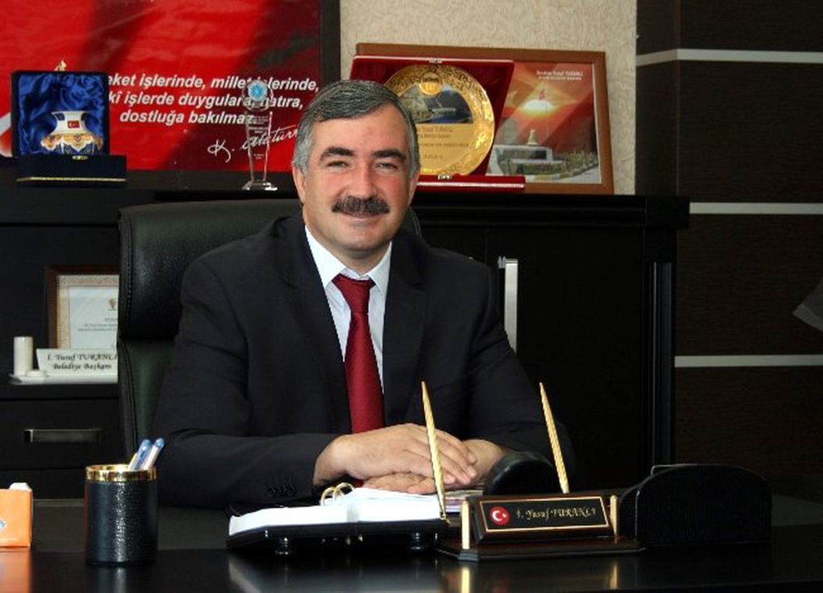 Kahta Belediye Başkanı Yusuf Turanlı\'dan Adaylık Açıklaması