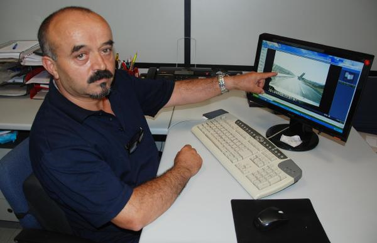 Kamyondan Düşen Cisim Otomobile Takla Attırdı