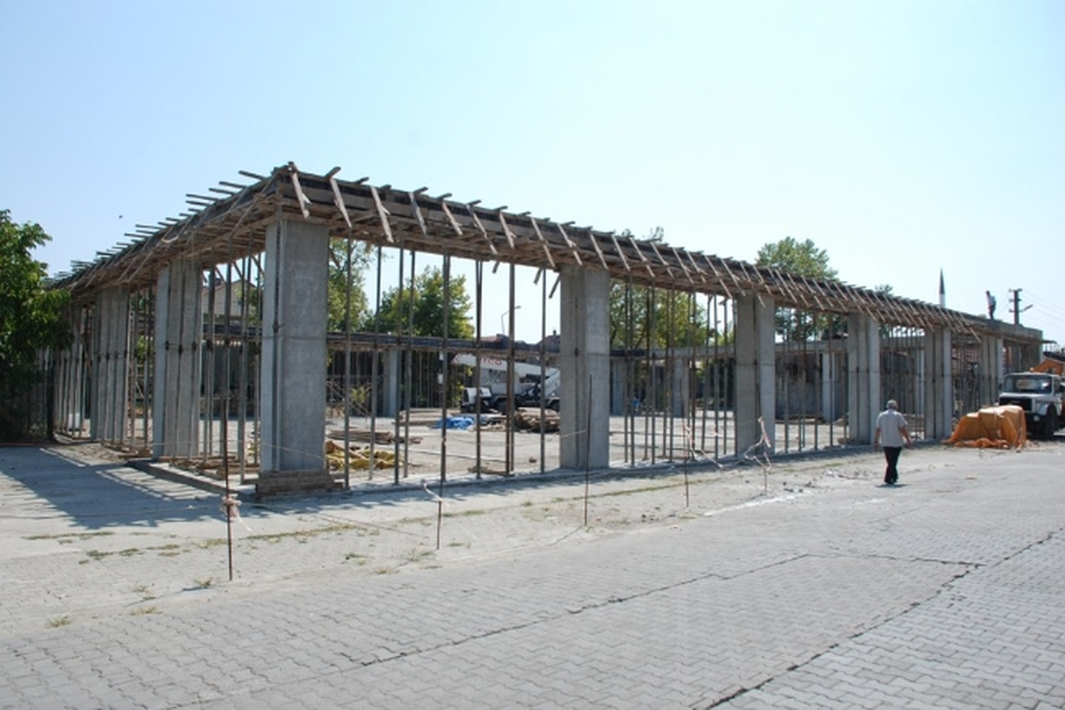 Kapalı Pazaryeri İnşaatı Devam Ediyor