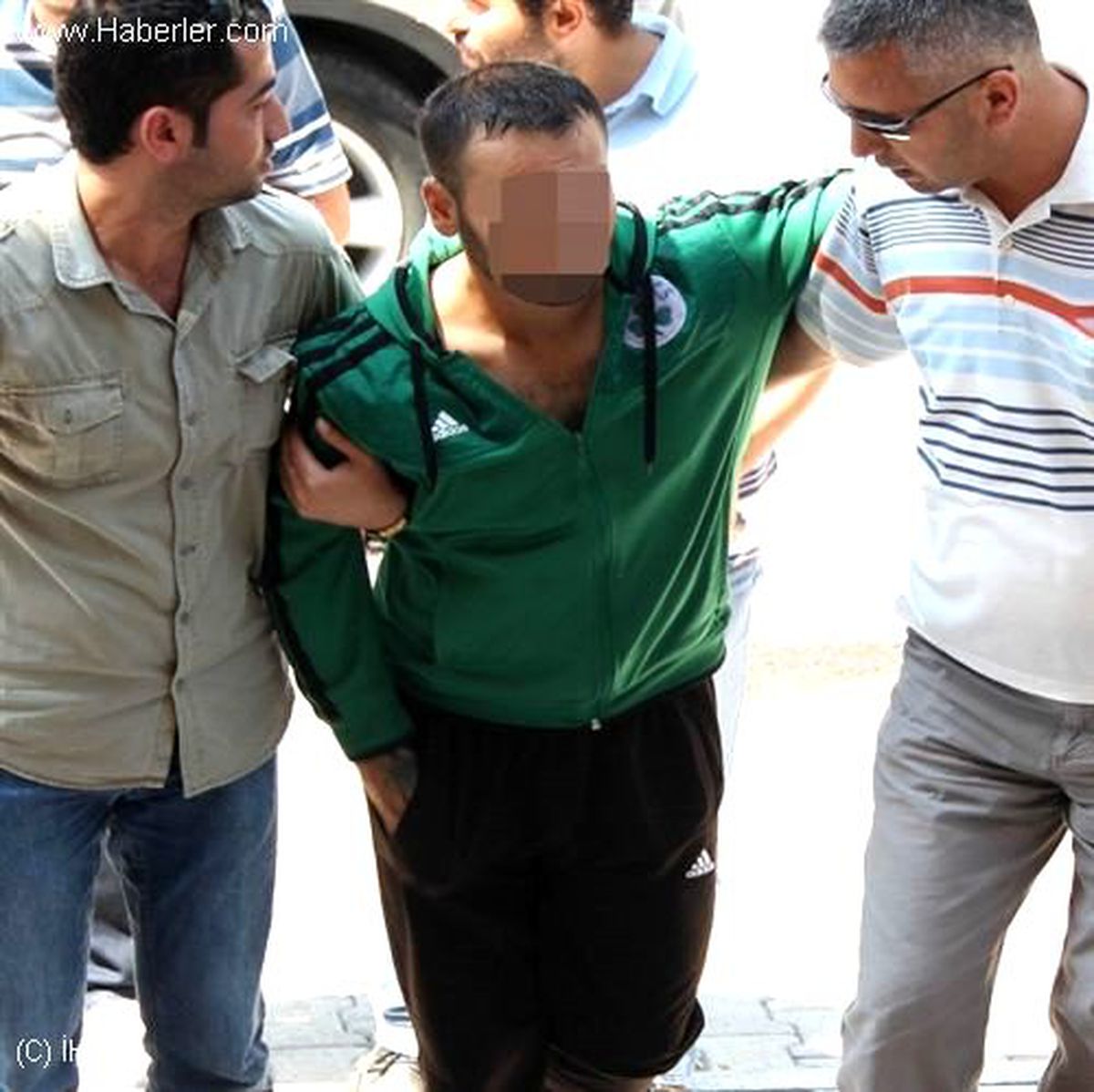 Kapkaç Yöntemiyle Altın Zincir Çalan Gence 5 Yıl Hapis