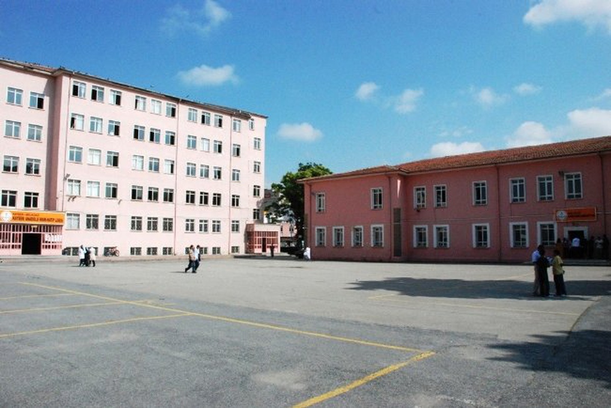 Kayseri Anadolu İmam Hatip Lisesi \'Ne Çok Amaçlı Spor ve Sosyal Tesis Salonu Yapılıyor