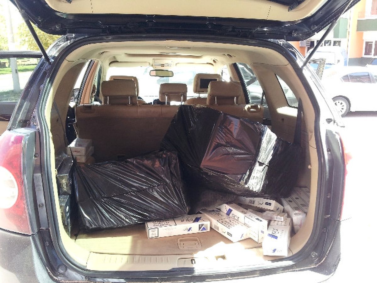 Lüks Cipte 9 Bin 370 Paket Kaçak Sigara Ele Geçirildi