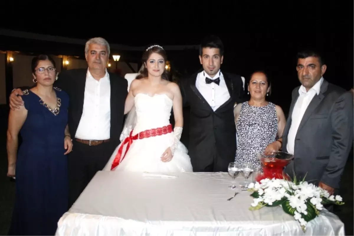 Selçuklu İşadamı Yaşar Aydın'ın Kızı Dünyaevine Girdi