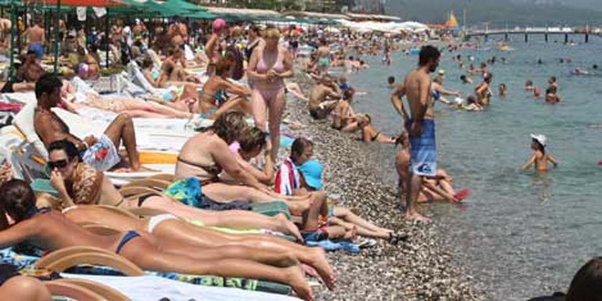 Sıcaktan Bunalan Tatilciler Serinlemenin Yolunu Aradı