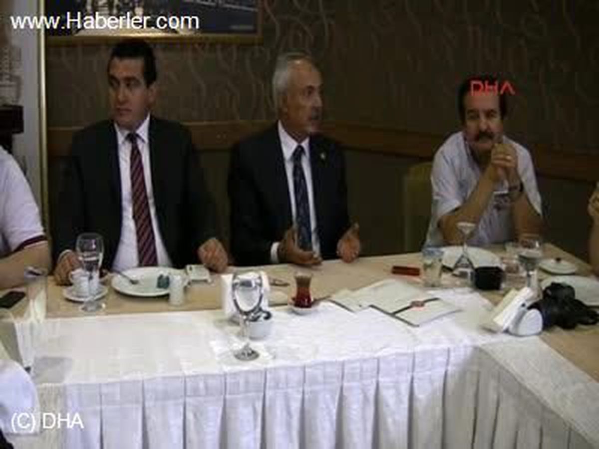 Sivas CHP\'li Özdemir, Başbakanın Halinden Endişe Duydum