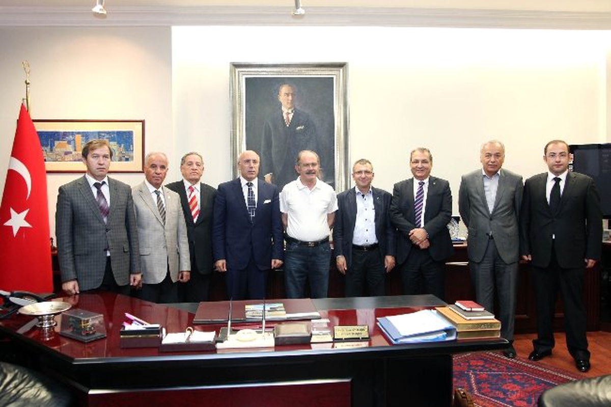 Türk Dünyası Mühendis ve Mimarlar Birliği\'nden Büyükerşen\'e Ziyaret