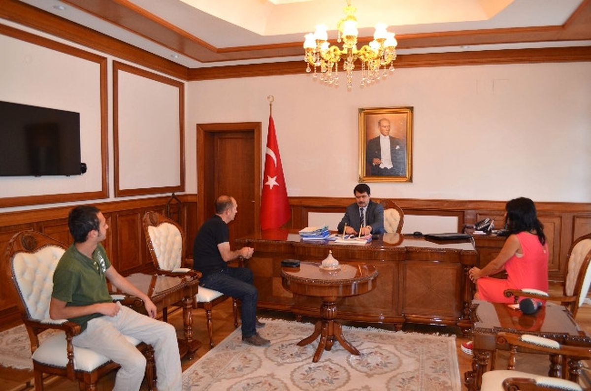 Vali Şahin Tv Programına Katıldı