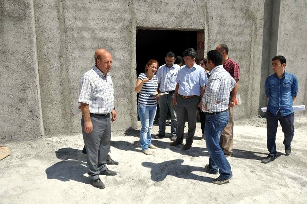 Vali Vekili Uyanık, Hükümet Konağı İnşaatında İncelemelerde Bulundu