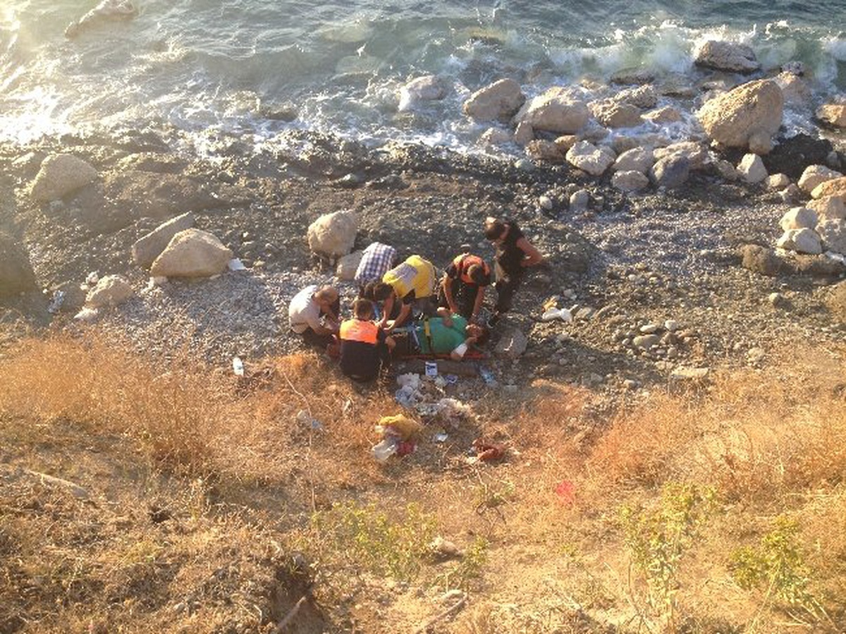 Van\'da 30 Metreden Düşen Vatandaşı Afad Ekipleri Kurtardı