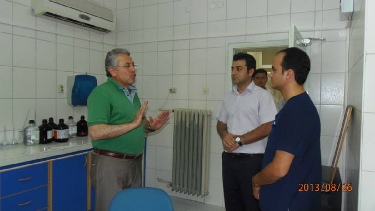 AK Parti\'li Yüksel Gıda Kontrol Laboratuvarı\'nı İnceledi