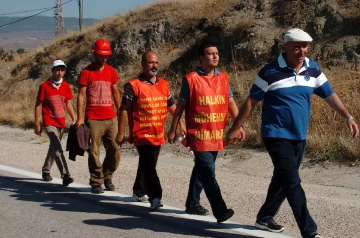 CHP\'li Milletvekili Mimar ve Mühendislerin Ankara Yürüyüşüne Katıldı