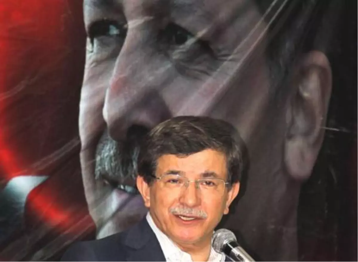 Bakan Davutoğlu Suudi Arabistan\'da