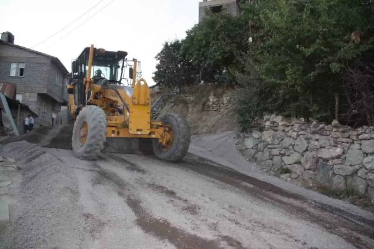 Hakkari Sokakları Asfaltlanıyor