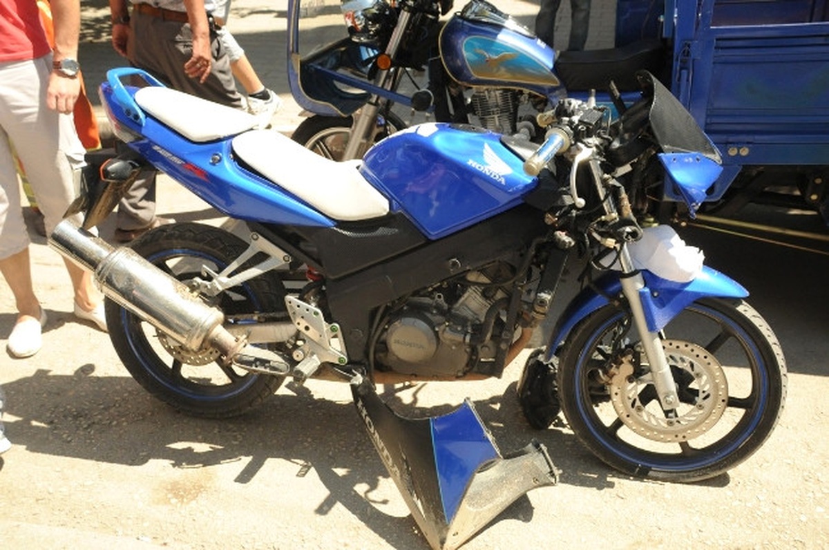 Motosikletin Çarptığı Yaşlı Adam Yaralandı