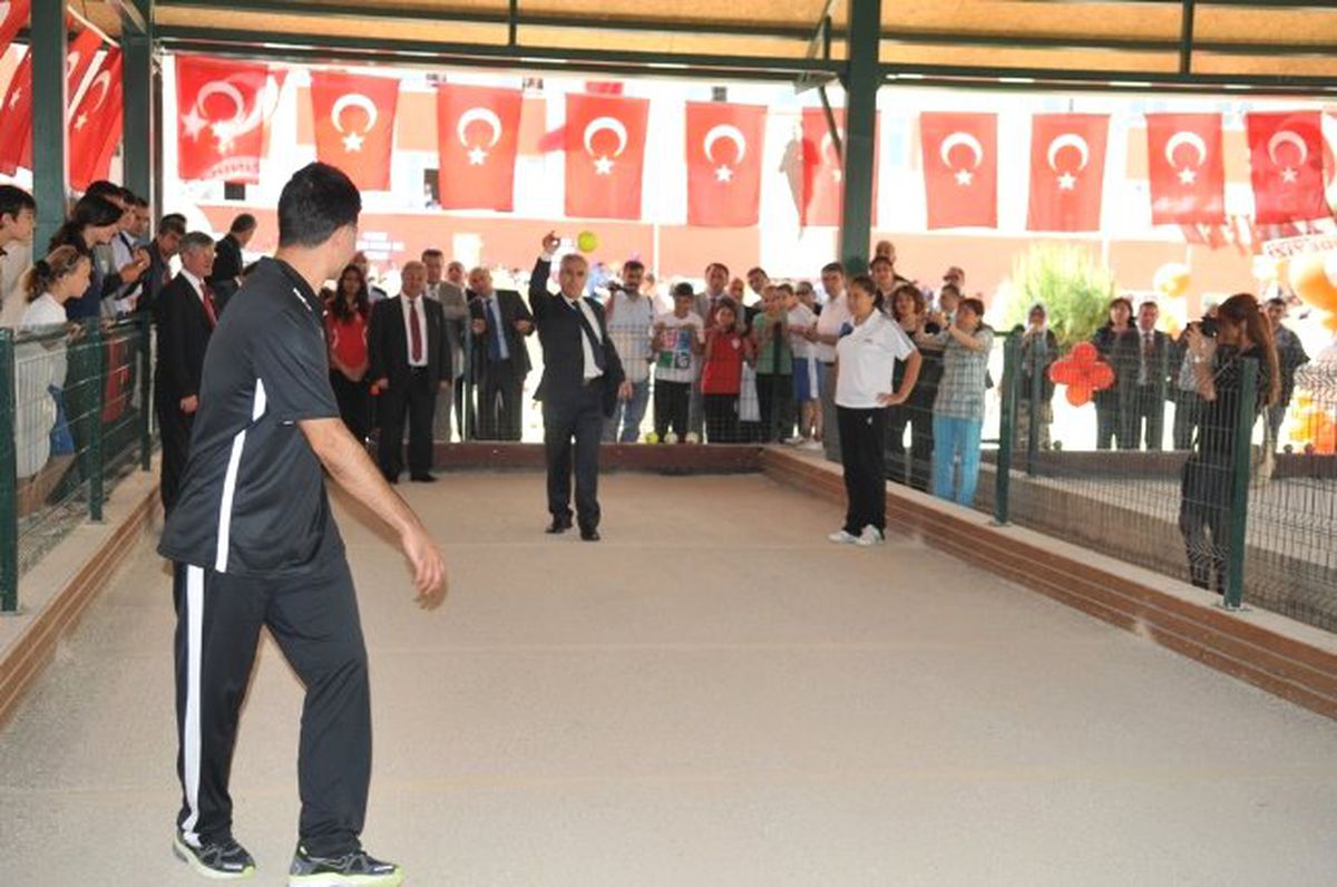Nilüfer\'de Bocce Meyvelerini Veriyor