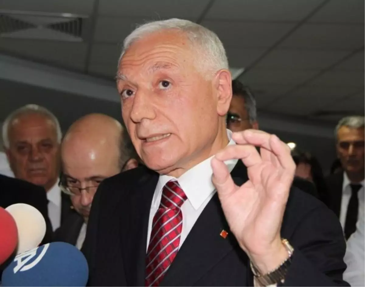 Prof. Dr. Haberal\'dan Atilla Sertel\'e İade-İ Ziyaret