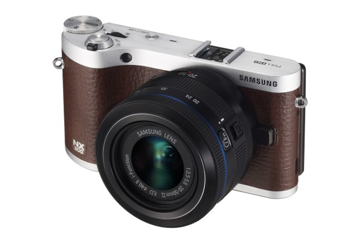 Samsung NX300\'ün Farklı Renkleri ile Tarzınızı Konuşturun