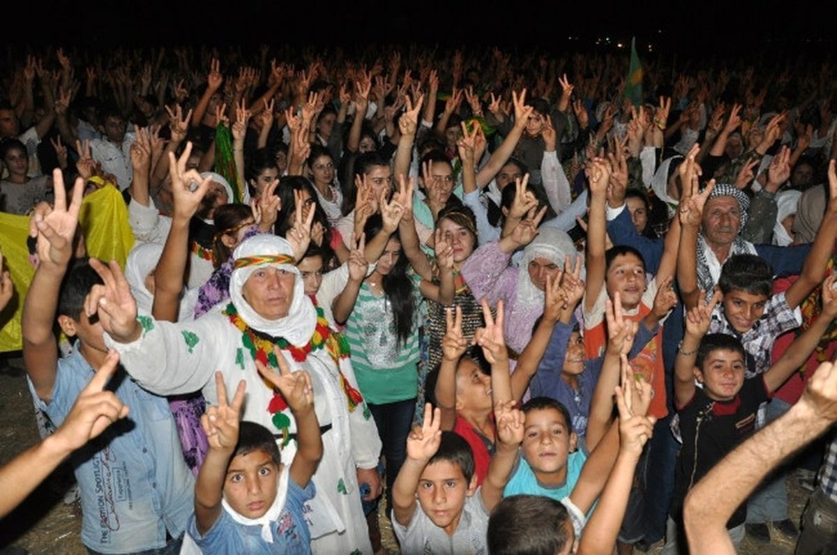 Suriye\'deki Kürtler İçin Bir Günlük Nöbet