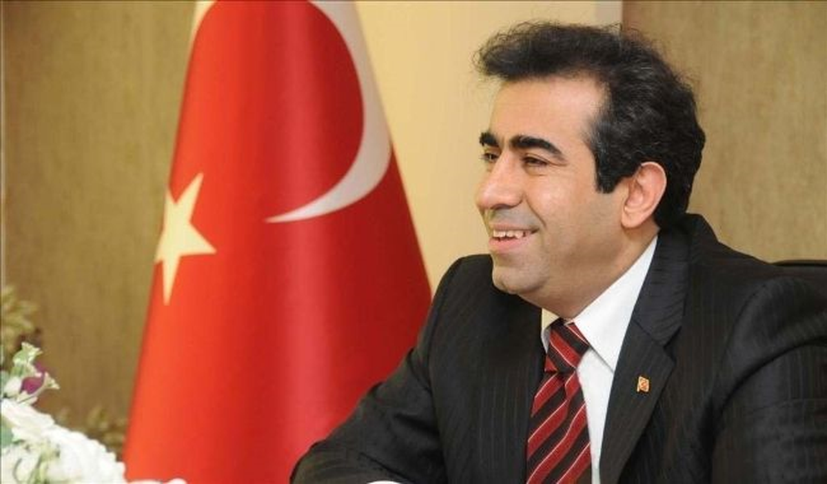 Vali Güzeloğlu Zafer Bayramı\'nı Kutladı