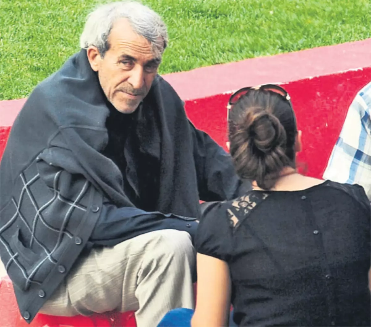 Zeki Demirkubuz'un Babası 5 Liraya Tombalacılık Yapıyor