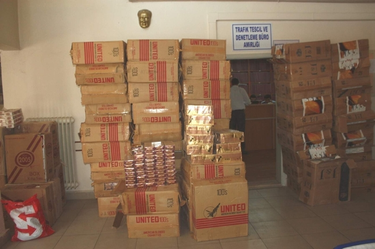 Afyonkarahisar\'da 2013 Yılının En Büyük Kaçak Sigara Operasyonu
