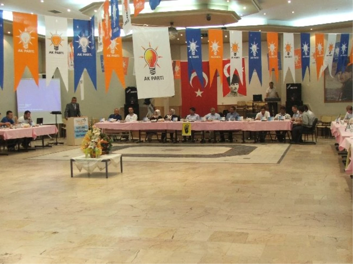 AK Parti Gençlik Kolları 4\'ncü İstişare Toplantısı Osmaneli\'de Yapıldı
