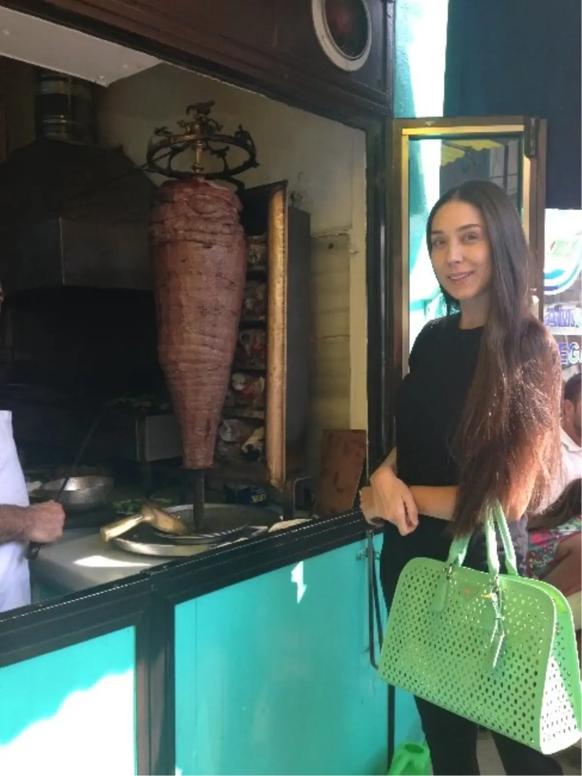 Ece Gürsel Kebap Yemeden Bursa\'dan Gitmiyor