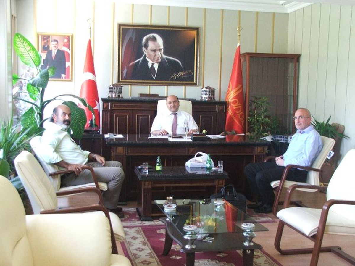 İş Adamı Erol Yarar\'dan Kaymakam Çakıcı\'ya Hoşgeldin Ziyareti
