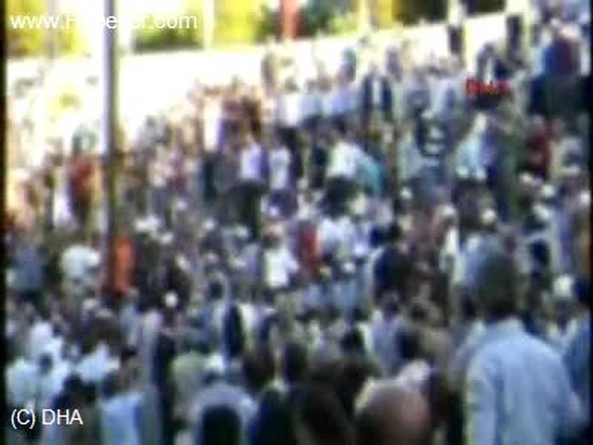 İzmir3gfuar Açılışında Her Yer Taksim Sloganları