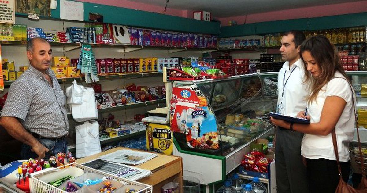 Küçükçekmeceli Gönül Elçileri, Çalmadık Kapı Bırakmıyor