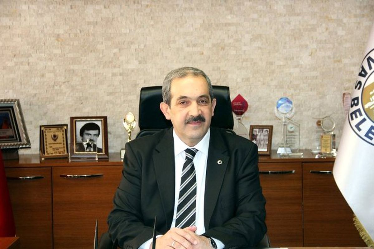 Sivas Belediye Başkanı Doğan Ürgüp\'ten Zafer Bayramı Mesajı