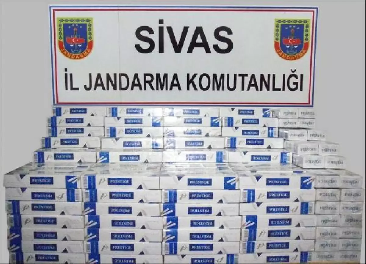 Sivas\'ta, 5 Bin 100 Paket Kaçak Sigara Ele Geçirildi