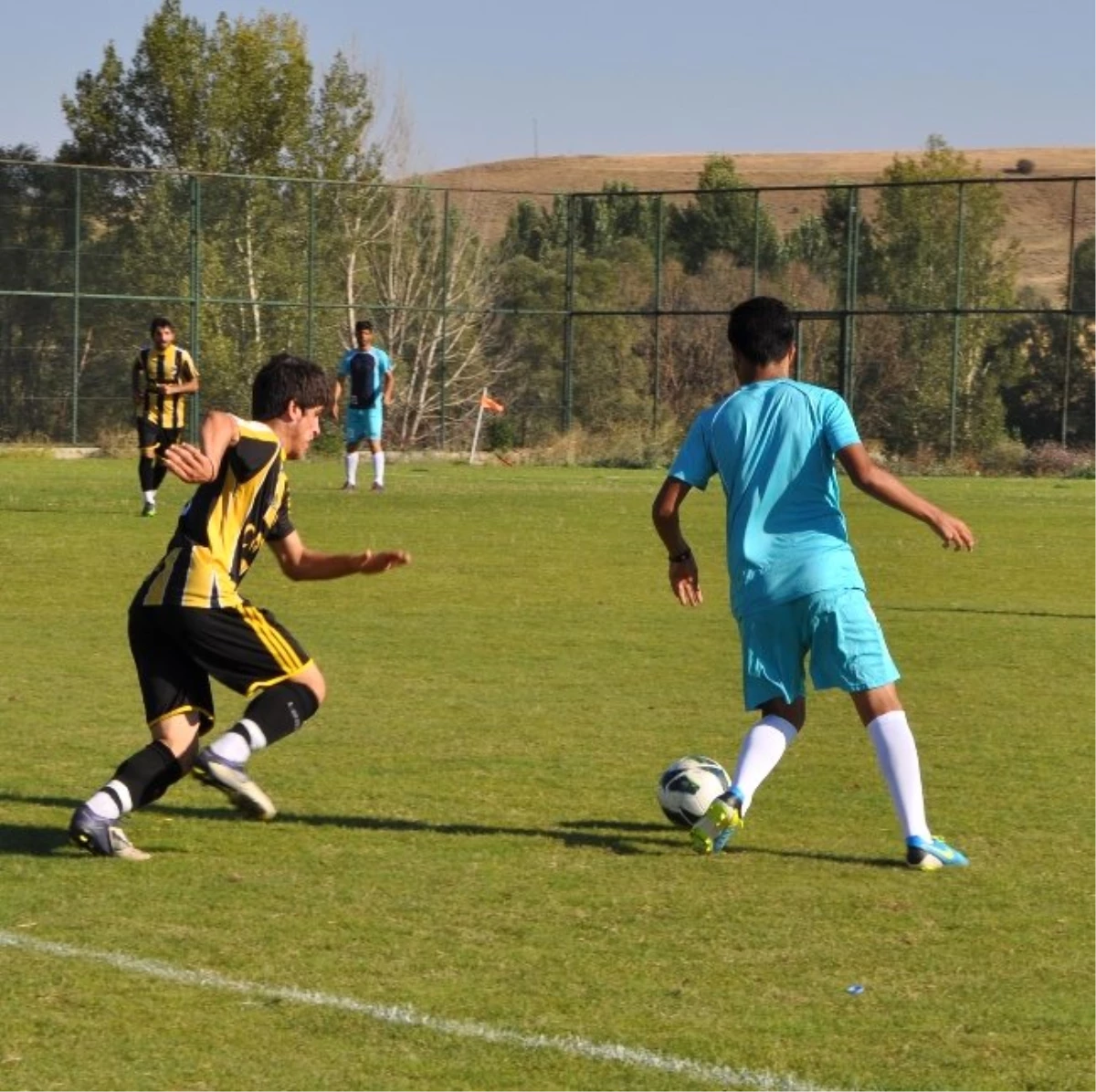 Sorgun Belediyespor Hazırlık Maçında Elazığ Yolspor\'u 2-1 Yendi
