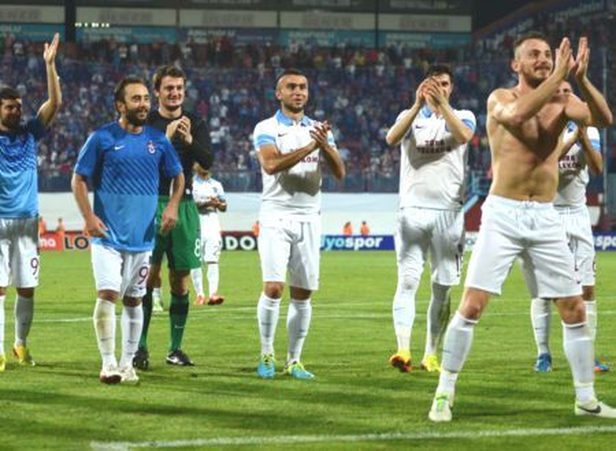 Trabzonspor UEFA Avrupa Ligi\'nde Gruplara Kaldı