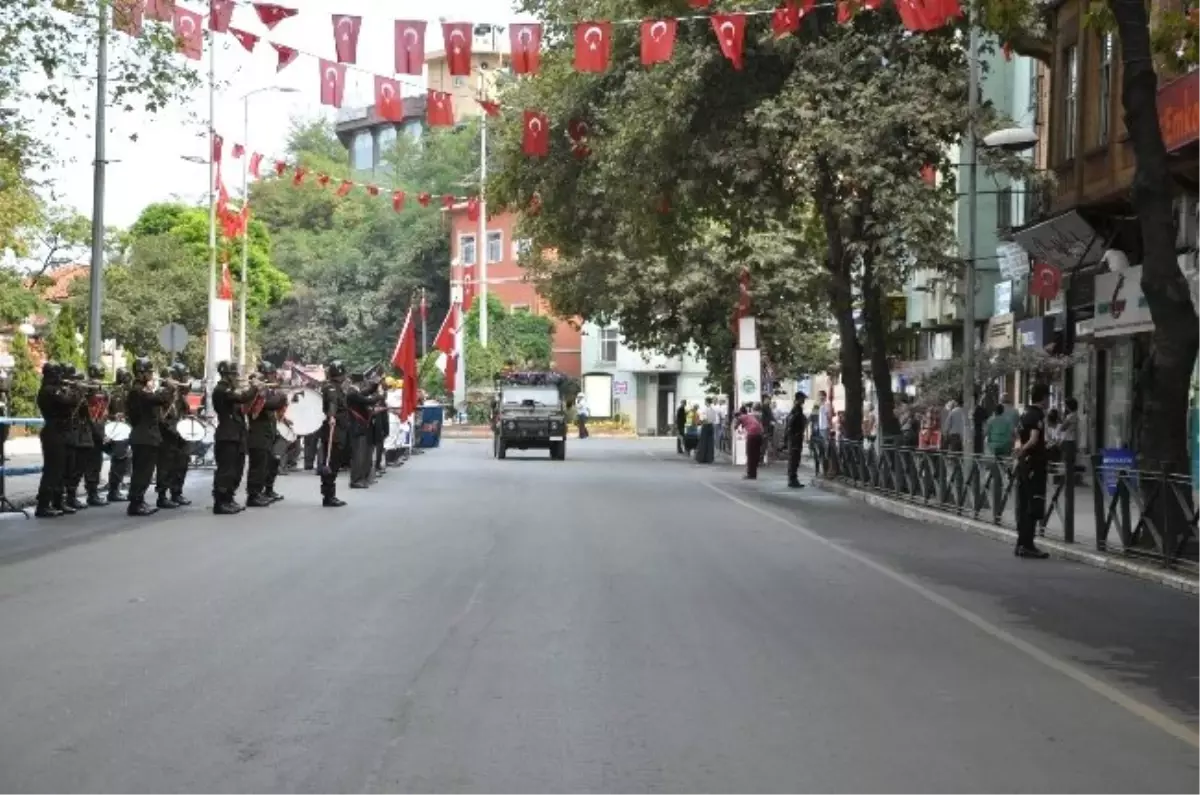 30 Ağustos Zafer Bayramı Geçit Töreniyle Kutlandı