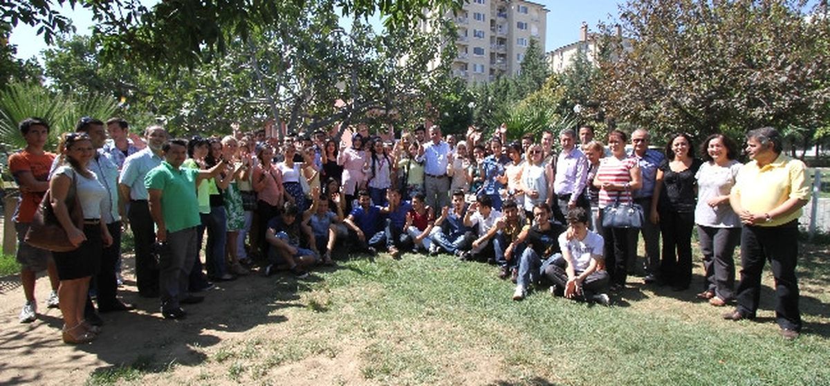 Başkan Şenol Üniversiteye Girmeye Hak Kazanan Öğrencilerle Bir Araya Geldi