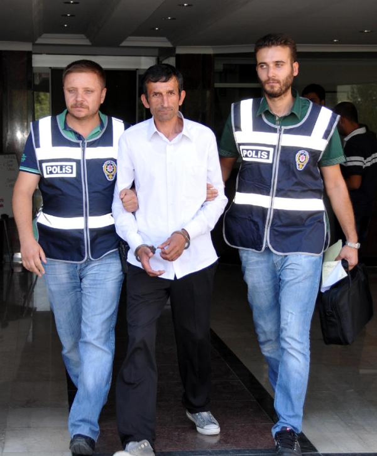 Bileziğini Almak İstediği Kadını Bıçaklayan Gaspçı Yakalandı