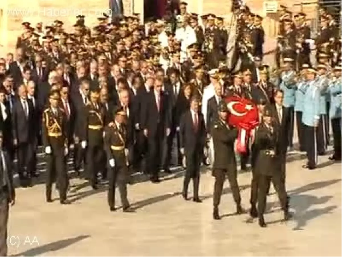 Büyük Zafer İçin İlk Tören Anıtkabir\'de Düzenlendi